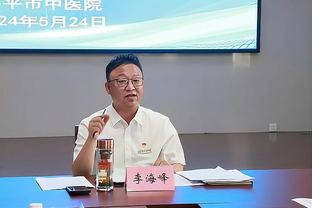 杜兰特谈比尔冲突：我到末节才知他被驱逐了 还以为他在后面呢……